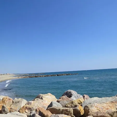 Au Bord De Mer, Acces Plage, Parking Prive - Fr-1-529-63 Apartment *